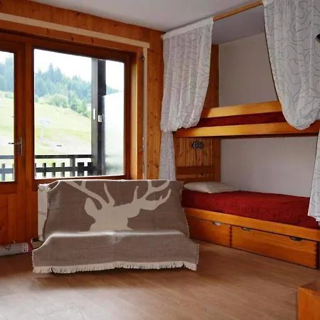 Confortable Avec Balcon Pres Des Pistes - Fr-1-241-116 *