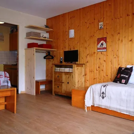Lejlighed Confortable Avec Balcon Pres Des Pistes - Fr-1-241-116 *
