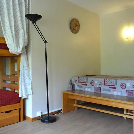 Confortable Avec Balcon Pres Des Pistes - Fr-1-241-116 *